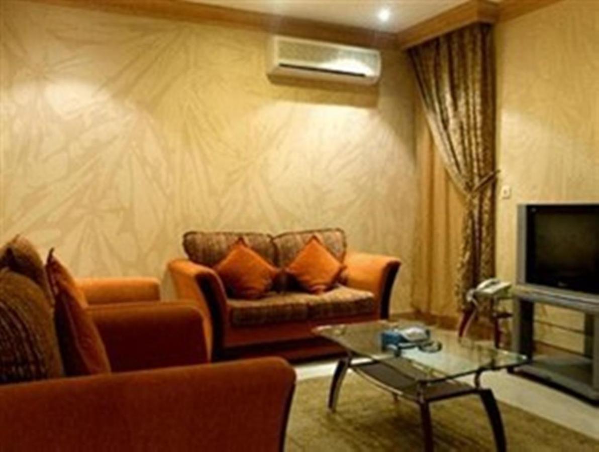 Bait Al Amani Suites Эр-Рияд Номер фото
